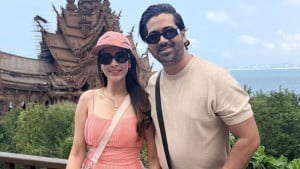 ভালোবাসা দিবসে স্বামীর সঙ্গে ৭ ছবিতে মিম