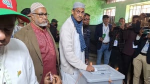 ভোট দিয়ে নির্বাচনী পরিবেশ নিয়ে সন্তুষ্ট এ্যানী