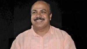 আসলাম চৌধুরী নির্বাচনে অংশগ্রহণ করতে পারবেন