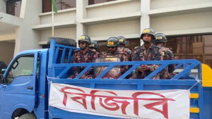 ‘কেউ যেন জাল ব্যালট বাক্সে ফেলতে না পারে’