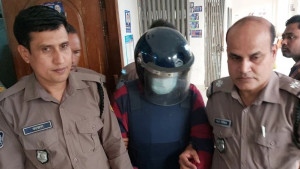 বিমানের এমডি ও তাঁর স্ত্রীসহ গ্রেপ্তার ৪