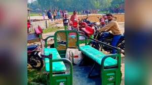 নওগাঁয় খাসি বলে বিক্রি করা হচ্ছিল ‘কুকুরের মাংস’, তোপের মুখে পালাল কসাই