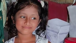 মিয়ানমার থেকে ছোড়া গুলিতে নিহত শিশু হুজাইফার দাফন সম্পন্ন