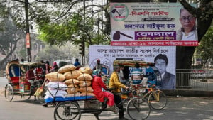 সামাজিক মাধ্যমে ‘ইঙ্কড ইউর ফিঙ্গার’, ফাঁকা ঢাকায় নির্বাচনী ‘রিইউনিয়ন’