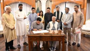 জুলাই সনদে স্বাক্ষর করেছে এনসিপি, ধন‍্যবাদ জানালেন প্রধান উপদেষ্টা 