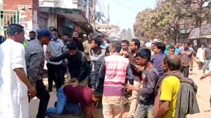 বিএনপি কার্যালয়ে রাশেদ খানের সভা, সংঘর্ষে পুলিশসহ আহত ১৩