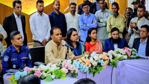 কাঙ্ক্ষিত সেবা দিতে না পারলে বদলি হয়ে চলে যান