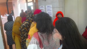 নিকেতনে নারী ভোটারের ভিড়
