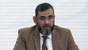 অনলাইনে নির্বাচন ও গণভোটের প্রচারণা চলতে পারে: ইসি সানাউল্লাহ