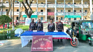 টেকনাফ সীমান্তে চোরাকারবারি-বিজিবির গোলাগুলি, ৯ লাখ ৮০ হাজার ইয়াবা উদ্ধার
