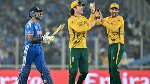 বিশ্বকাপে নিজেদের ইতিহাসের সবচেয়ে বড় হার ভারতের