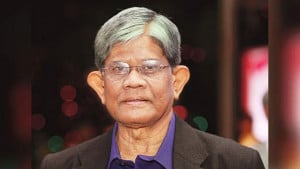 ব্যাংকারদের পেশাদারিত্বের সঙ্গে কাজ করতে হবে