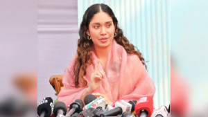তরুণ ভোটারদের সঙ্গে  জাইমার ‘চায়ের আড্ডা’