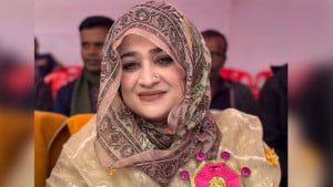 সংরক্ষিত আসনে লীরার সম্ভাবনা দেখছেন  ফুলবাড়িয়াবাসী