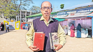 ছয় শতাধিক পাঠাগারে বই দিয়েছেন যিনি...