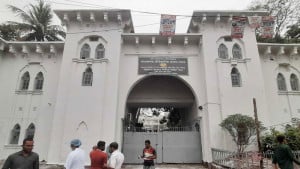 আমতলা ও আজিমপুরে অন্যরকম একুশ