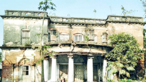 ১৩ জমিদারের গ্রাম