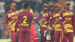 ক্যারিবীয় ছক্কা-বৃষ্টিতে উত্তাল মুম্বাই
