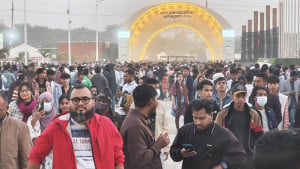 বিক্রি নিয়ে খুশি ব্যবসায়ীরা, কেনাকাটায় সন্তুষ্ট ক্রেতাও