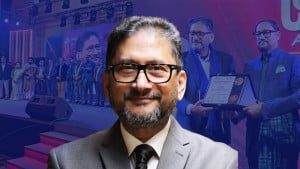 আজীবন সম্মানায় ভূষিত হলেন গীতিকবি আসিফ ইকবাল