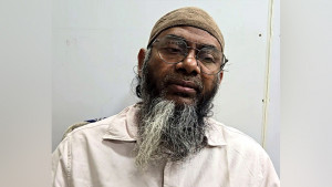 প্রার্থী হতে ছেড়েছিলেন যুক্তরাজ্যের নাগরিকত্ব, ফিরে যাচ্ছেন ভাঙা হৃদয়ে