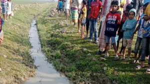 মিঠামইনে নালা থেকে গলাকাটা মরদেহ উদ্ধার