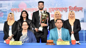 নির্বাচন ভণ্ডুলের আশঙ্কা রয়েছে: মনিরা খান