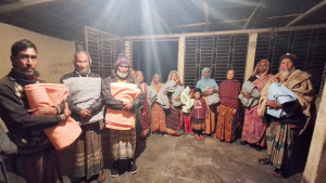 শতাধিক শীতার্ত পেল সহায়তা