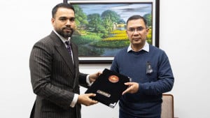 খালেদা জিয়ার মৃত্যুতে প্রধান উপদেষ্টার শোকবার্তা হস্তান্তর