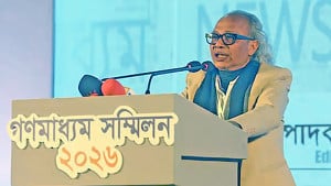 সংবাদকর্মীদের মধ্যে সংঘবদ্ধতা জরুরি: নূরুল কবীর