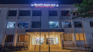 ডিবি পুলিশ পরিচয়ে ৩৫০ ভরি স্বর্ণ ছিনতাইয়ের অভিযোগ