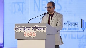 কোনো সরকার স্বাধীন সাংবাদিকতা চায় না: রেজওয়ানুল হক