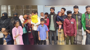 লোহাগাড়ায় ৪৫ রোহিঙ্গা আটক, ভুয়া এনআইডি জব্দ