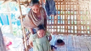 দুর্গম পাহাড়ে স্বপ্নার করুণ জীবন
