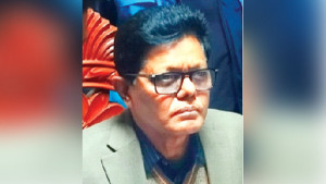 ঘুষের টাকাসহ ফেঁসে গেলেন যশোর জেলা  শিক্ষা কর্মকর্তা