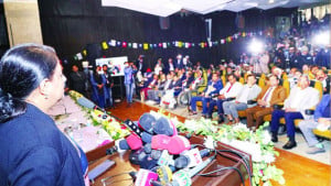 অন্তর্বর্তী সরকারের অগ্রাধিকার তালিকায় নেই পরিবেশ