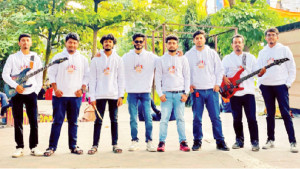 গানের আয়ে চলে  তাদের পড়াশোনা