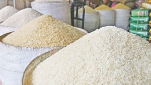 চালে টনপ্রতি ঘুষ বেড়েছে ৭০০ টাকা