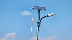 তবু সৌর আলোয়  ভরসা পাচ্ছে গ্রাম