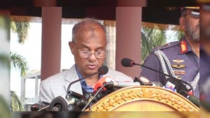 ভোটকেন্দ্রে তিনজন অস্ত্রধারীসহ ১৩ জন আনসার থাকবেন