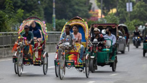 ব্যাটারি রিকশাচালকদের ৭৫% অনভিজ্ঞ, ২১% কৃষি থেকে আসা