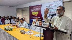 কর্মচারীদের নিয়োগপত্র, নির্দিষ্ট কর্মঘণ্টা ও পুনর্বাসন ছাড়া হকার উচ্ছেদ বন্ধের দাবি