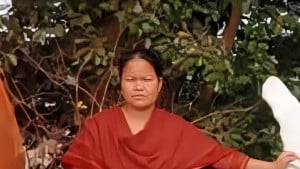 হাসপাতালে নেওয়ার পথে ট্রাকের ধাক্কায় প্রাণ হারালেন অন্তঃসত্ত্বা স্কুলশিক্ষিকা