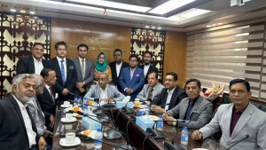 আইনমন্ত্রীর সঙ্গে সুপ্রিম কোর্ট বারের নবনির্বাচিত কমিটির সাক্ষাৎ