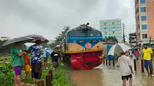 দুই দিন পর চট্টগ্রাম-কক্সবাজার ‍রুটে ট্রেন চলাচল স্বাভাবিক