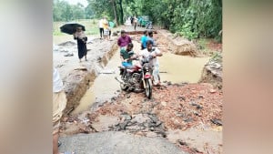বন্যার পানি কমলেও কাটেনি দুর্ভোগ, সাতকানিয়ায় ক্ষয়ক্ষতি ১২৬ কোটি টাকা