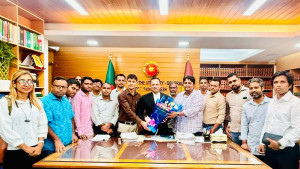 আদালত নিয়ে দায়িত্বশীল সংবাদ প্রকাশের আহ্বান অ্যাটর্নি জেনারেলের 