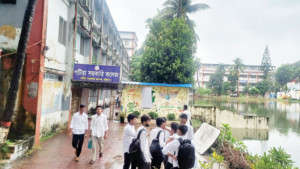 বিভাগে শিক্ষক থাকার কথা ১২ জন, অথচ পদই আছে ৪টি