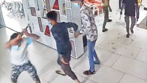 চাঁদার দাবিতে ব্যবসা প্রতিষ্ঠানে ভাঙচুর-লুট: মামলার এজাহারে নেই হুমকিদাতার নাম