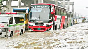 কখনও জলাবদ্ধ হয়নি এমন এলাকায় থইথই পানি